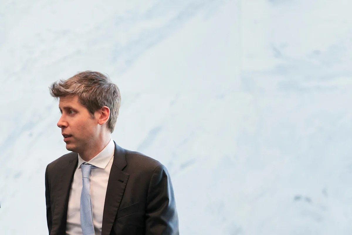 Tech stocks live: Tech sells off as OpenAI weighs delaying IPO until 2027