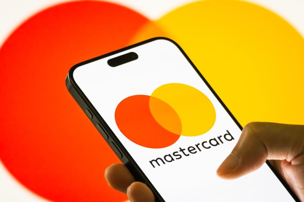The 'stablecoin sandwich': Why speeding up payments isn't so simple, according to Mastercard